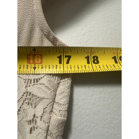 Danny & Nicole Women’s Lace Fit & Flare Dress Size 8 Beige Nude Cap Sleeve - Picture 6 of 8